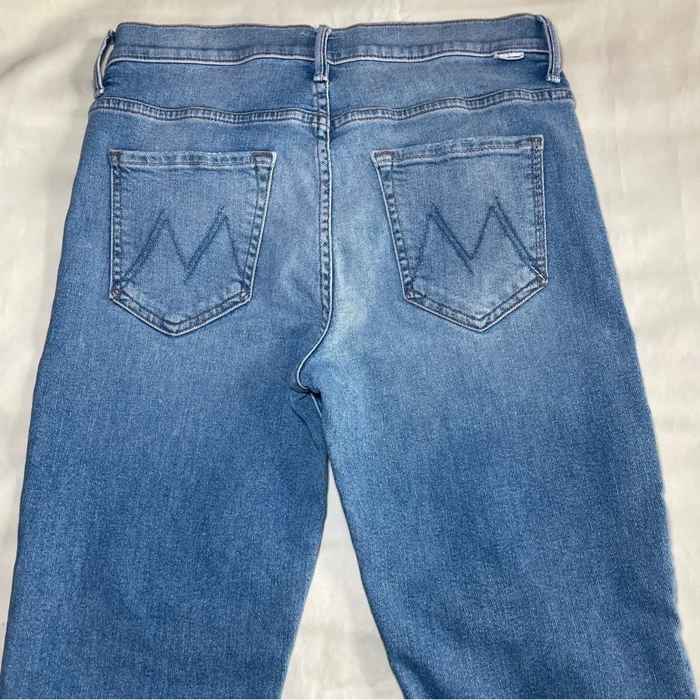 MOTHER- Insider Crop Step Fray Ankle Jeans in Light Wash Shoot to Thrill Size 29